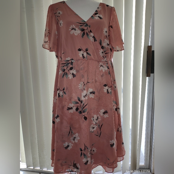 Torrid Chiffon Ruffle Dress 0 Plus - Picture 2 of 6